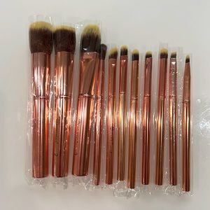 11 NWT make up brush set! All shapes and sizes!